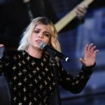 L’ufficio stampa di Emma Marrone smentisce le notizie sullo stato di salute della cantante