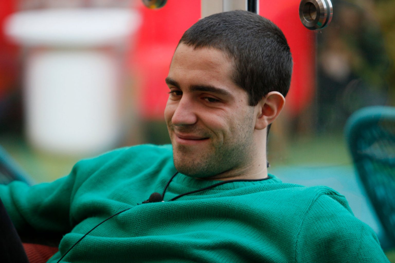 Tommaso Zorzi non prende affatto bene l'ulteriore prolungamento del GF