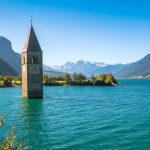 Lago di Resia, il campanile che emerge dalle acque unico al mondo