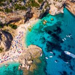 Sardegna, quali sono le spiagge a numero chiuso