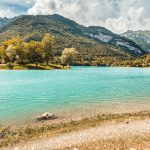 Trentino Alto Adige, il lago dal color turchese non solo bello da guadare