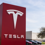 Tesla Bot sarà governabile dall'uomo