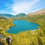 Abruzzo, il lago dei misteri irrisolti