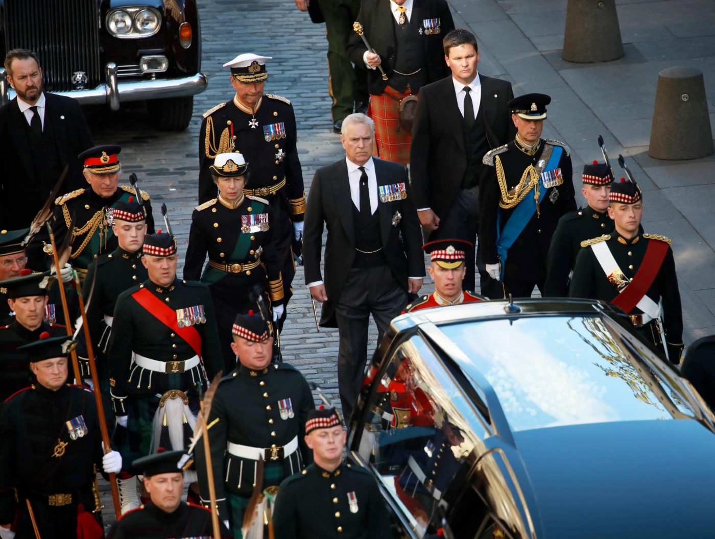 Funerali Regina Elisabetta, la diretta anche in Italia