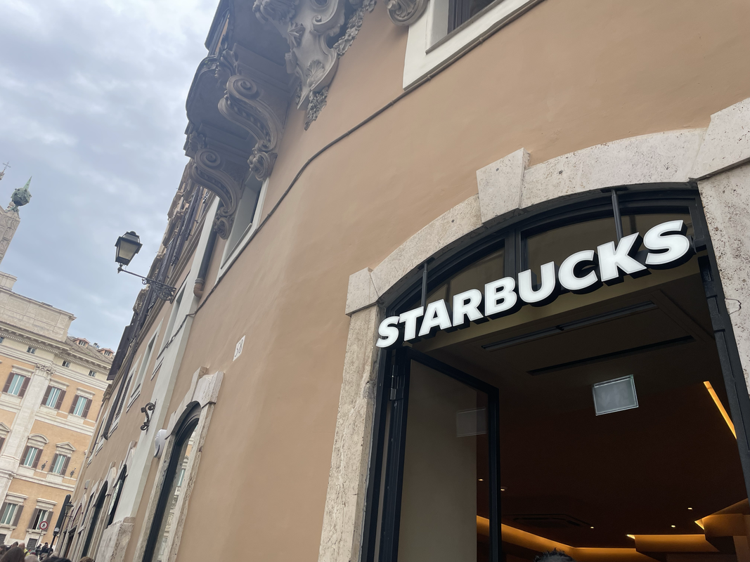 Starbucks Roma