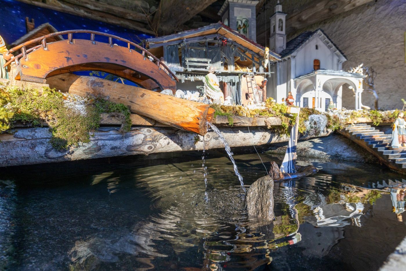 “Presepi sull’acqua” a Crodo: magia natalizia tra fontane e creatività artigianale